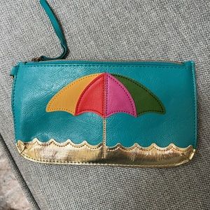 Wristlet with umbrella